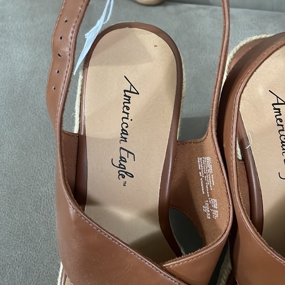 Size 8.5 - Picture 2 of 7